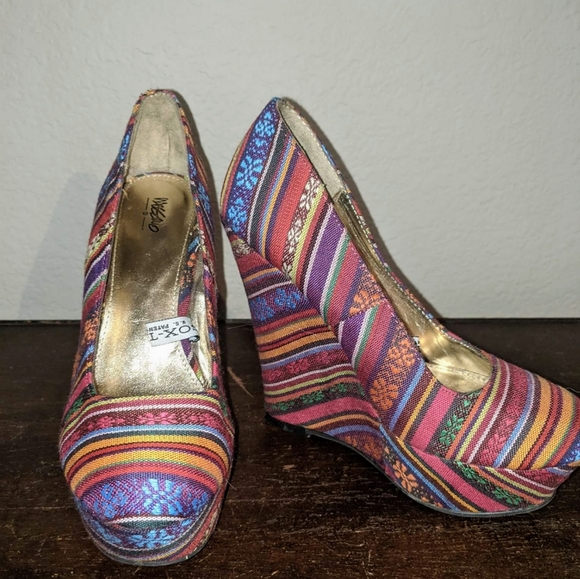 Shoes - Picture 1 of 1